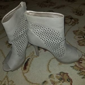 Open-toed booties